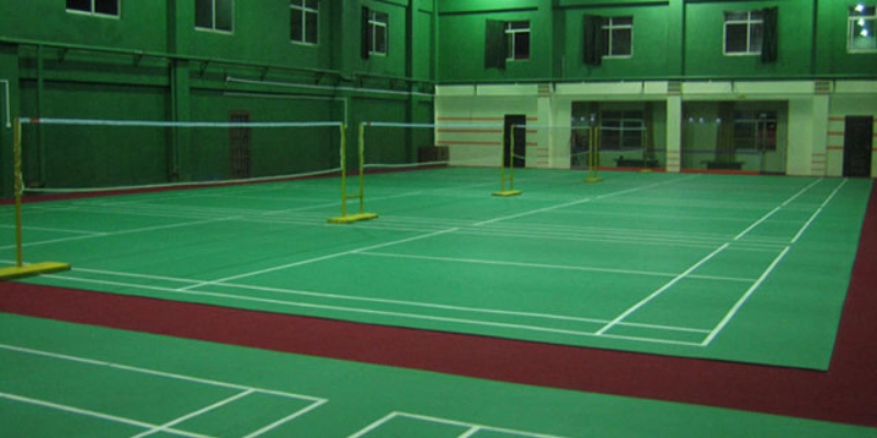 Sự Khác Biệt Giữa Sân Cầu Lông Chuyên Nghiệp Và Phong Trào
