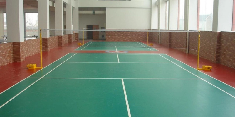Sự Khác Biệt Giữa Sân Cầu Lông Chuyên Nghiệp Và Phong Trào